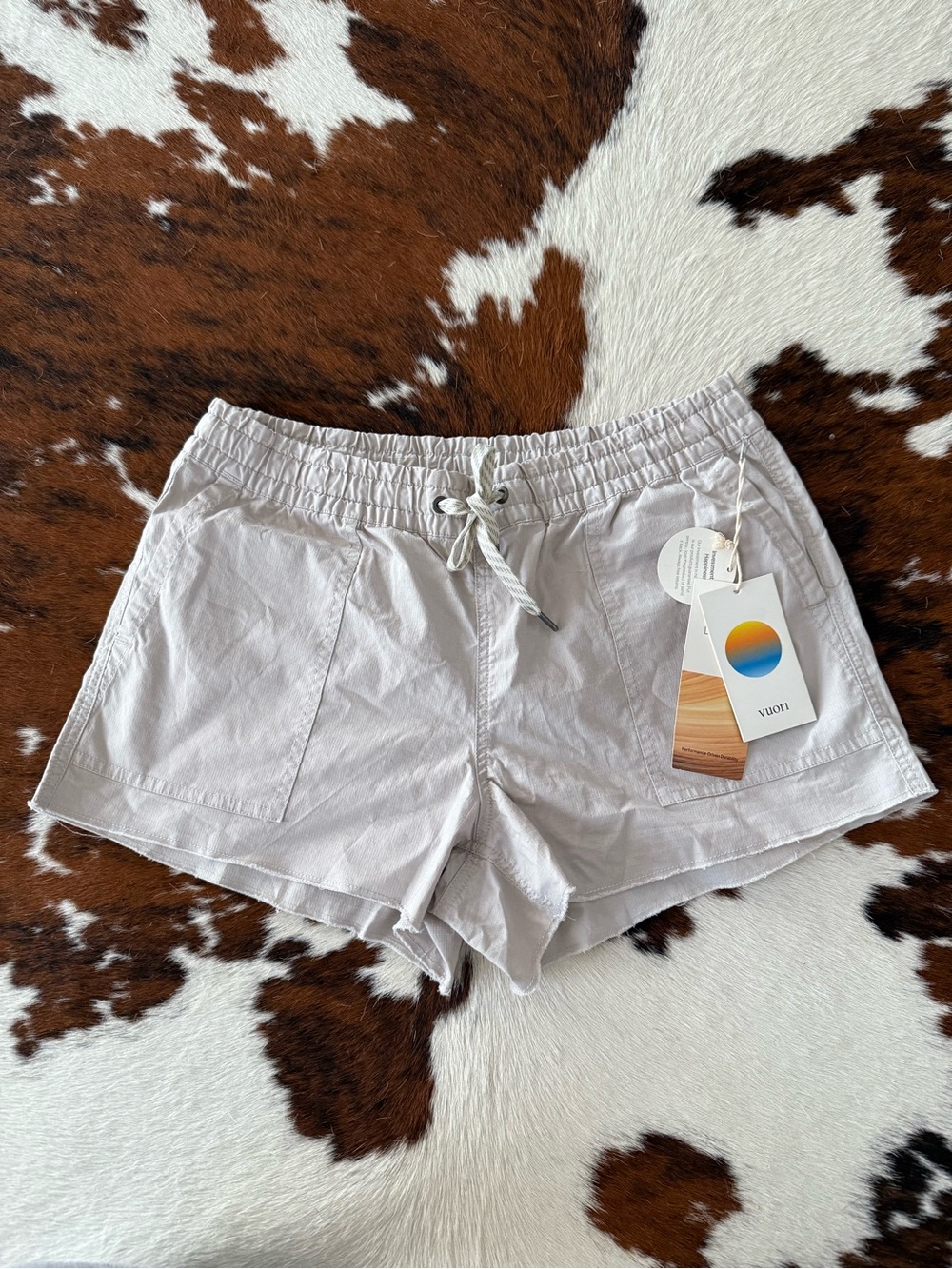 Vuori Light Gray Elastic Waist Athletic Shorts